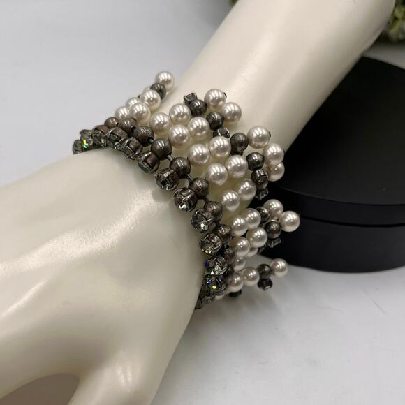 Lanvin White Faux Pearl Gray Crystal Beaded Toggle Antique Gunmetal Bracelet - Picture 4 of 10